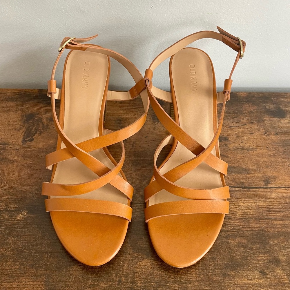 *3 for $8!!* Old Navy Block Heels